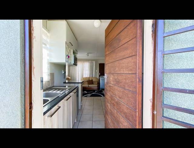 3 BEDROOM HOUSE FOR SALE IN SKY CITY